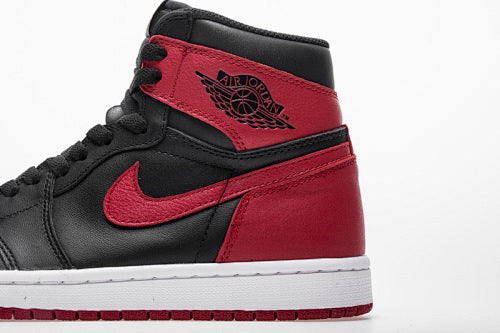 Air Jordan 1 High « Banned »