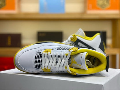 AIR JORDAN 4
