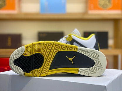 AIR JORDAN 4