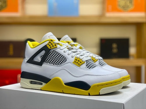 AIR JORDAN 4