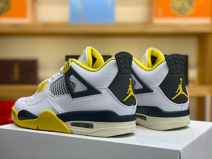 AIR JORDAN 4