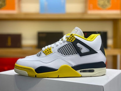 AIR JORDAN 4