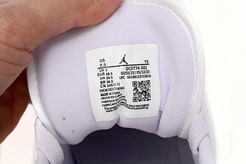Air Jordan 1 Low